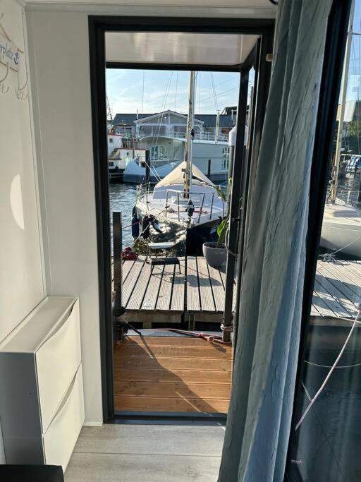 Ferienwohnung Premium Hausboot Trave Traum Lübeck Exterior foto